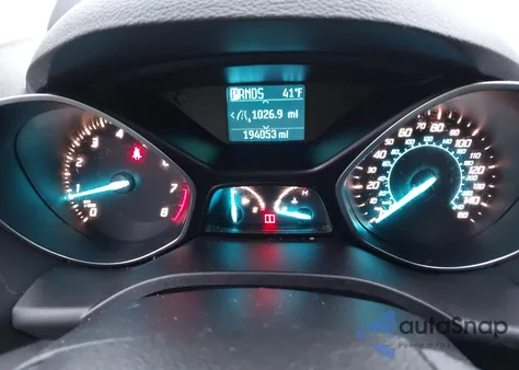 2013 Ford Escape S z USA, uszkodzony, nr VIN 1FMCU0F76DUA19653